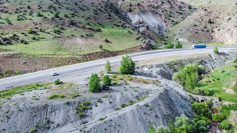 cooling the engine down overlanders in eastern turkey