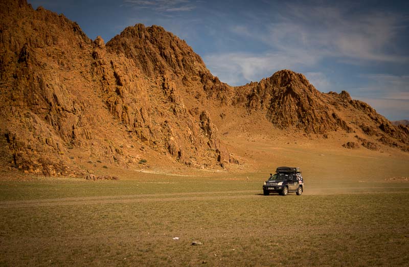 overlanding in Mongolia prado120 gx470 overland