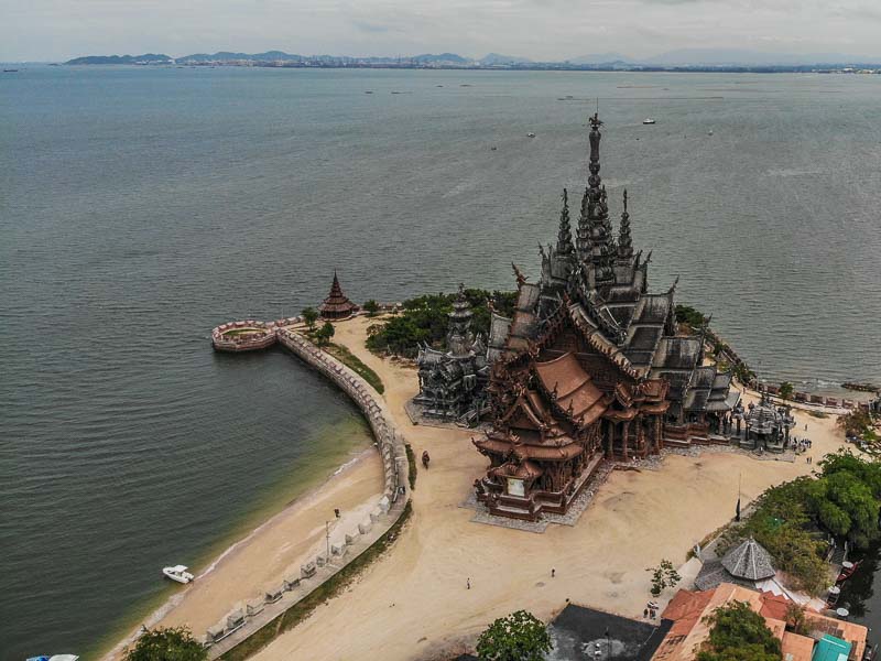 temple in pattaya wooden temple pattaya